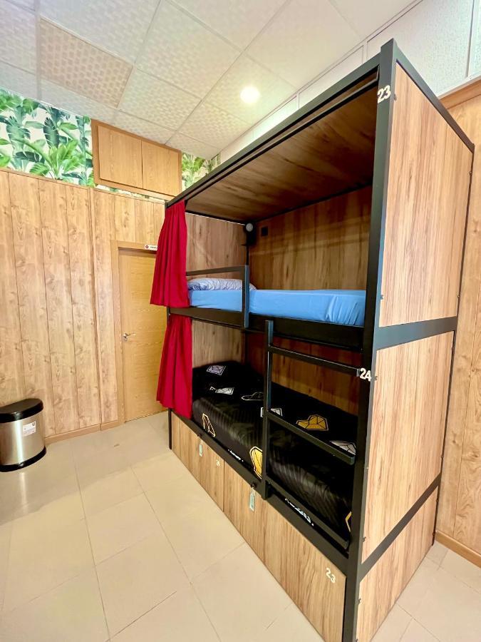 Velvet Hostel Madrid Luaran gambar