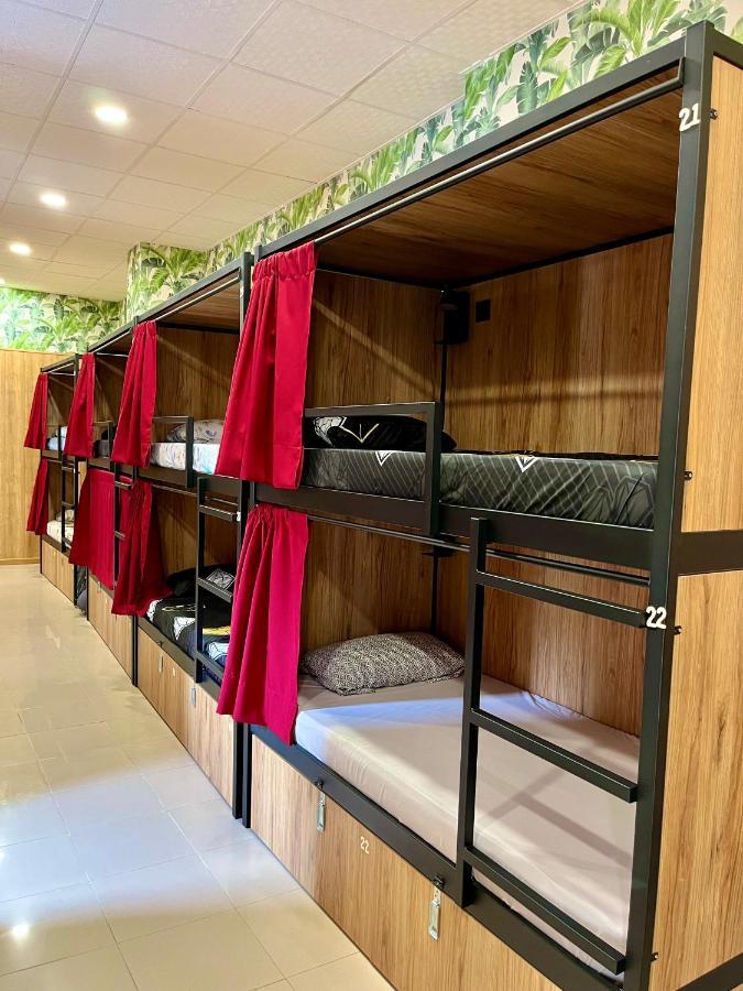 Velvet Hostel Madrid Luaran gambar