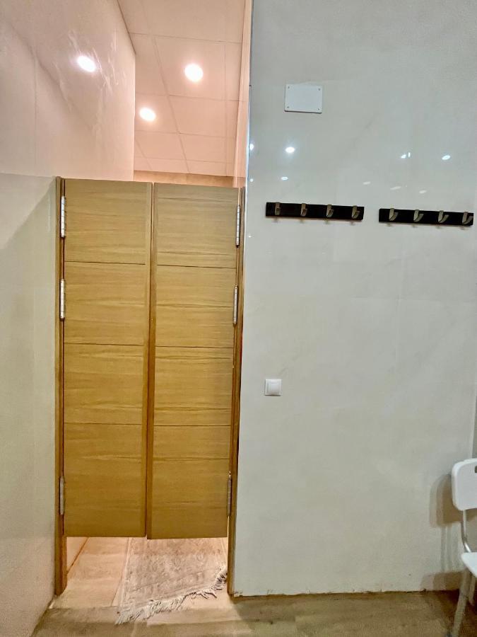Velvet Hostel Madrid Luaran gambar
