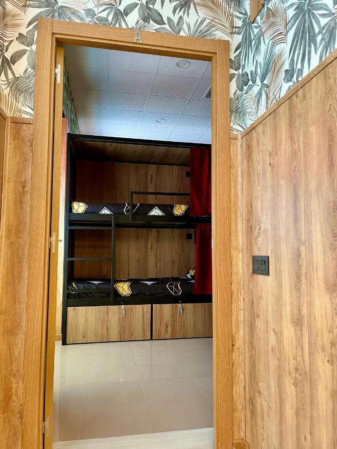 Velvet Hostel Madrid Luaran gambar