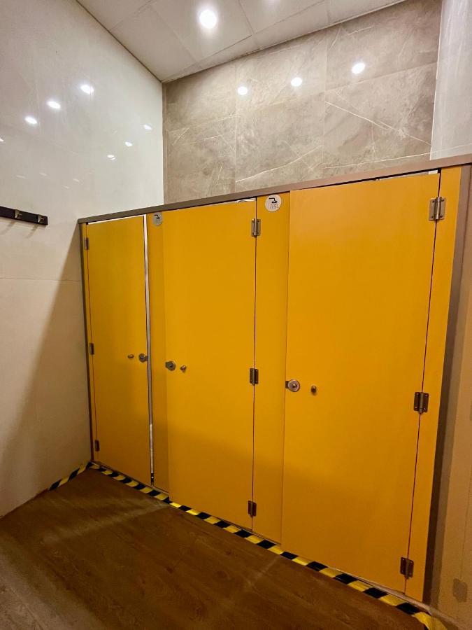 Velvet Hostel Madrid Luaran gambar