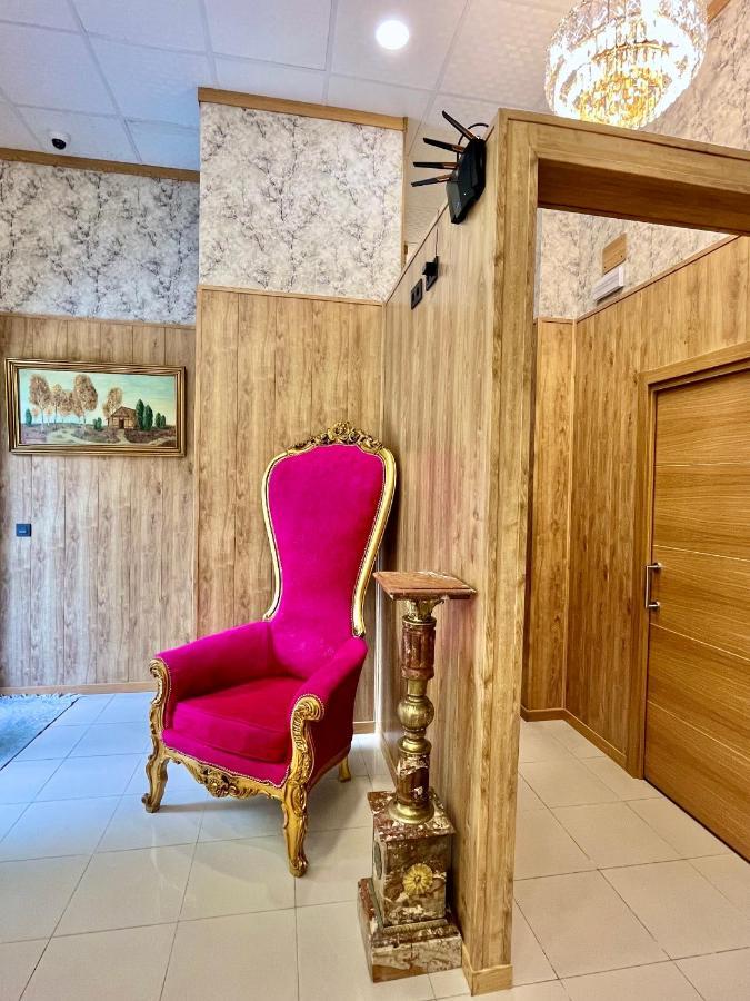Velvet Hostel Madrid Luaran gambar