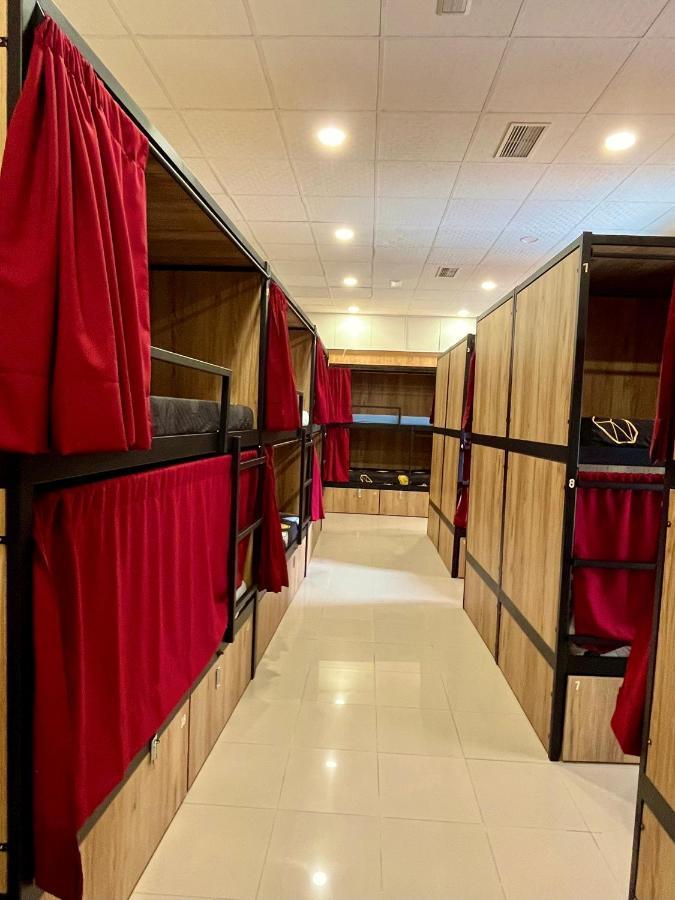 Velvet Hostel Madrid Luaran gambar