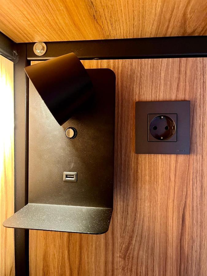 Velvet Hostel Madrid Luaran gambar