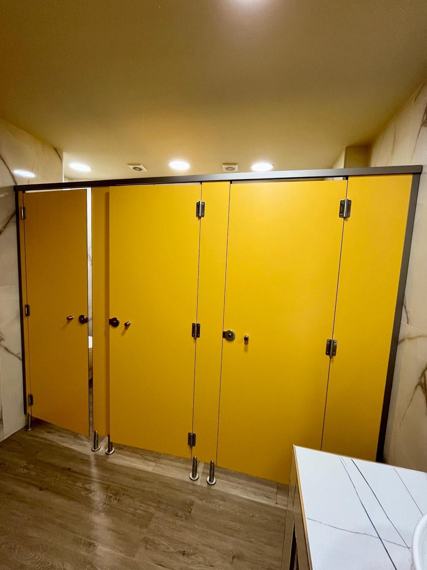 Velvet Hostel Madrid Luaran gambar