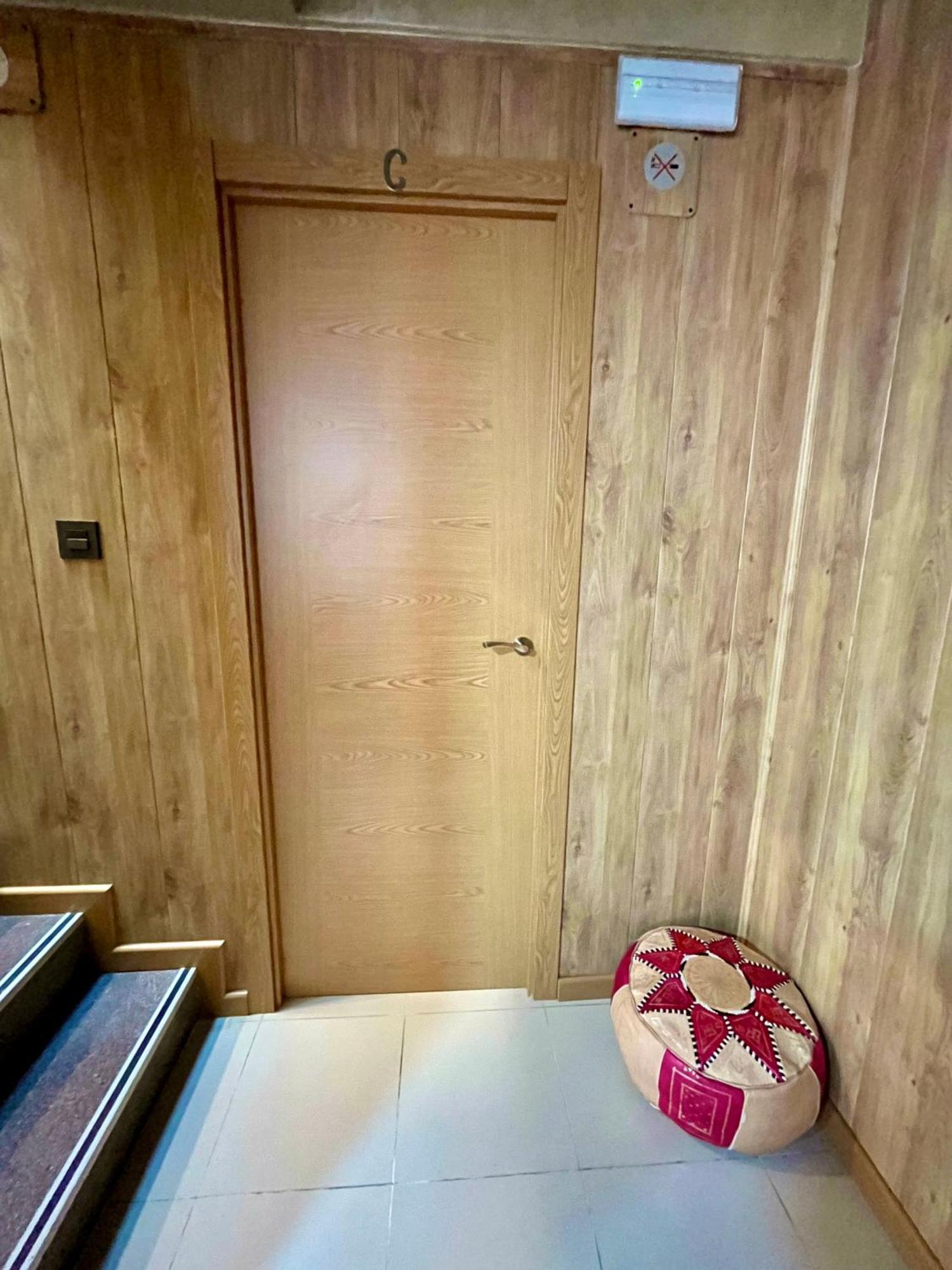Velvet Hostel Madrid Luaran gambar